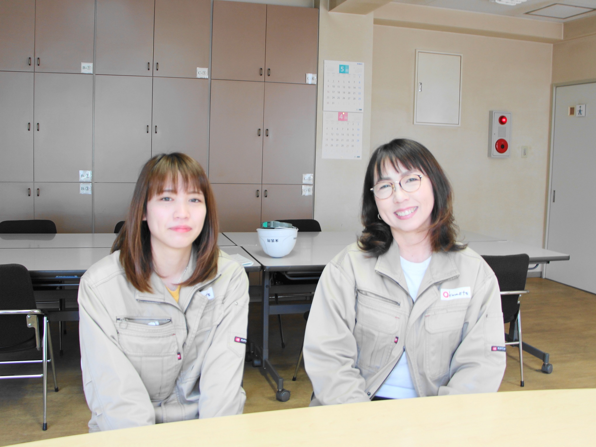 積算見積もりを担当する<br>太田元美さん（右）と<br>江守梢さん（左）